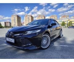 I will sell a Toyota Camry inexpensively.